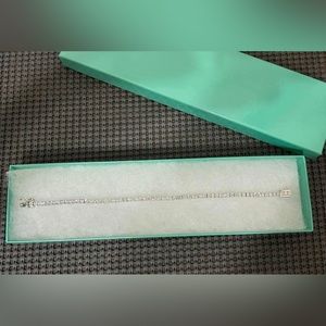 Natural Diamond / White Gold Tennis Bracelet